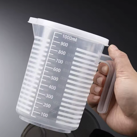 1L graduated measuring cup