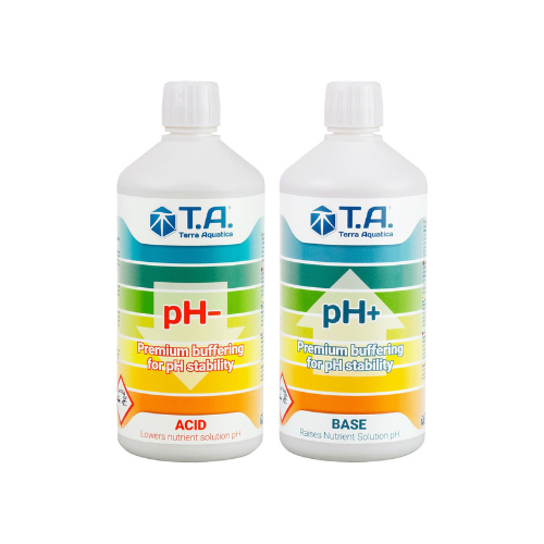 Les correcteurs pH- et pH+ de Terra Aquatica côte à côte