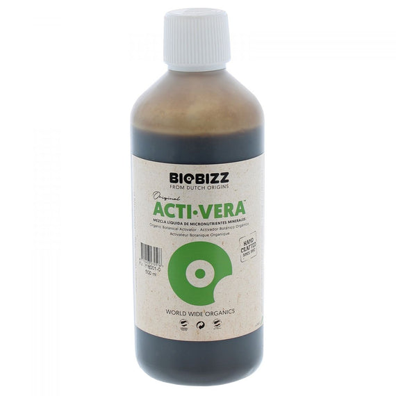 Flacon de 500 ml d'Acti-Vera BioBizz, activateur botanique à l'aloe vera