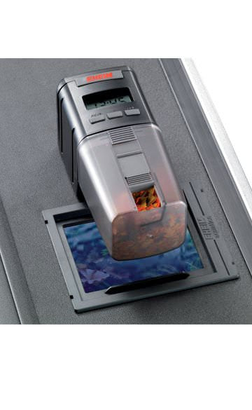 distributeur nourriture univers aquaponie