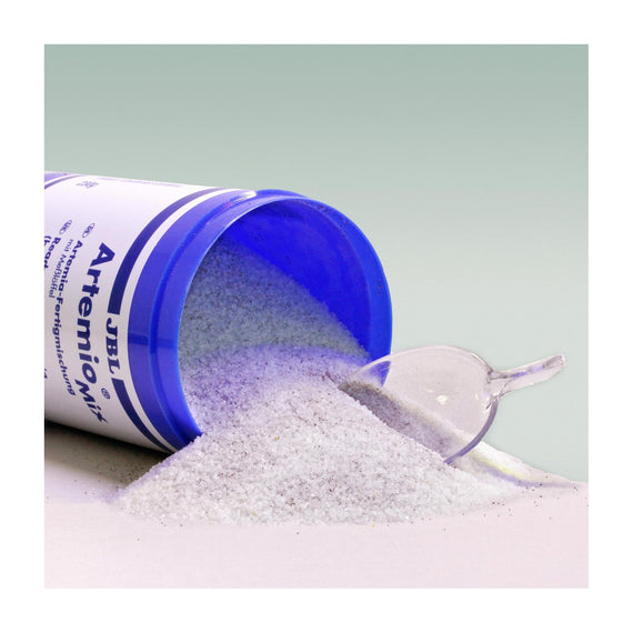 JBL ArtemioMix mixture poured out of its tub with the measuring spoon