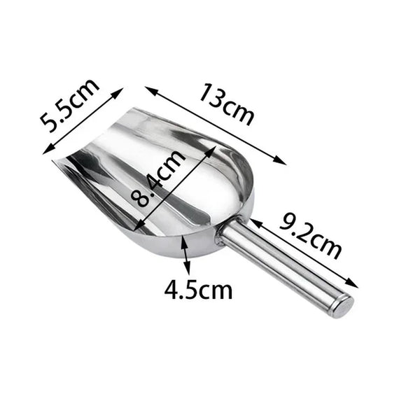 Cotes de la pelle doseuse à cuilleron de 13 cm : 8,4 cm de large, 4,5 cm de profondeur, manche de 9,2 cm