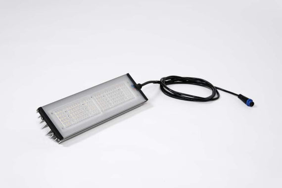 Dessous de la lampe STIXX 50 vu en entier, plaque de diodes sur 34 cm